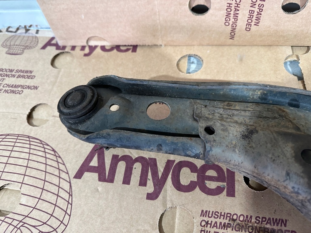 фото №8, Toyota yaris ii 1.0 важіль перед правий