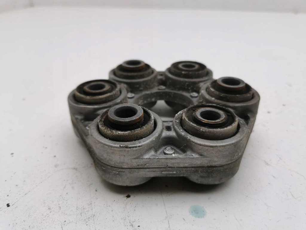 фото №5, Bmw 5 f10 f11 з'єднувач гнучкий вала 2013