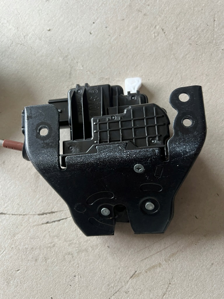 фото №4, Kia proceed ceed iii 18- замок кришки багажника доводчик