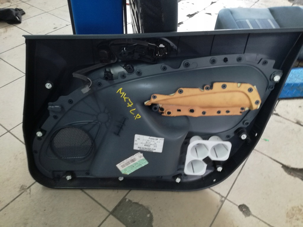 фото №9, Ford fiesta mk7 обшивки оббивка двері комплект