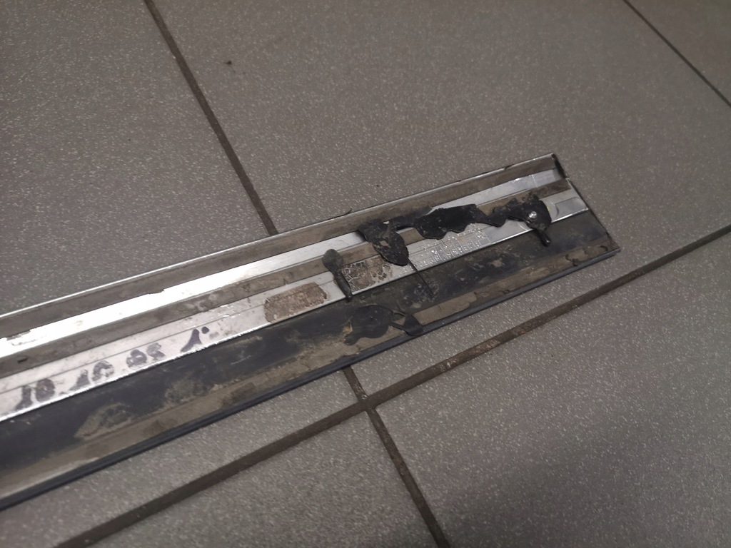 фото №12, Молдинг дверь средняя правый перед audi a8 d3 ly7h