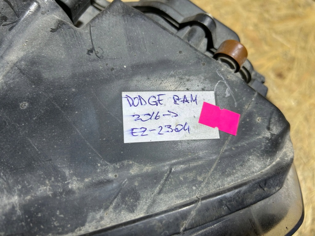 фото №11, Dodge van ram 2017 лампы передние