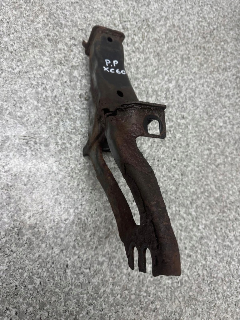 фото №7, Кронштейн зона деформации правая volvo xc60 2008-2013