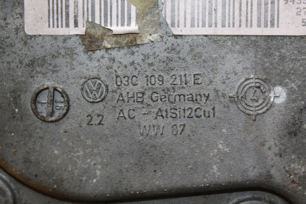 фото №8, Корпус распределительного вала a3 8p golf v 1.6 bag 03c109211e