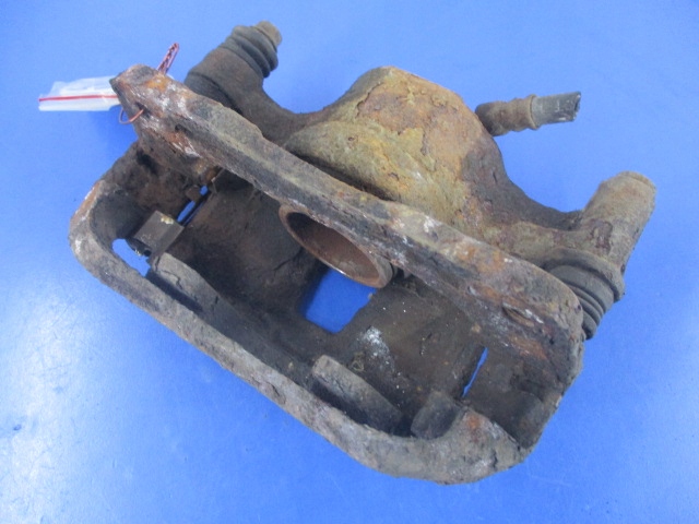 фото №1, Hyundai accent 1.3 супорт гальма правий перед