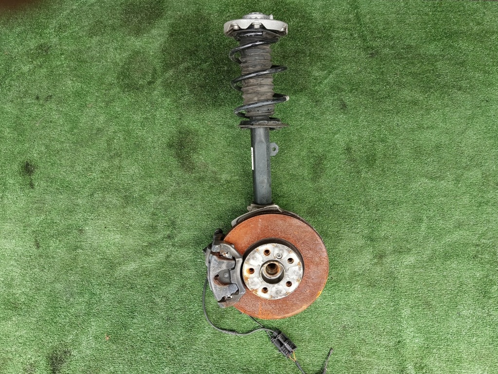 фото №1, Амортизационная стойка левый перед bmw f45 f46 6887333 1.5d