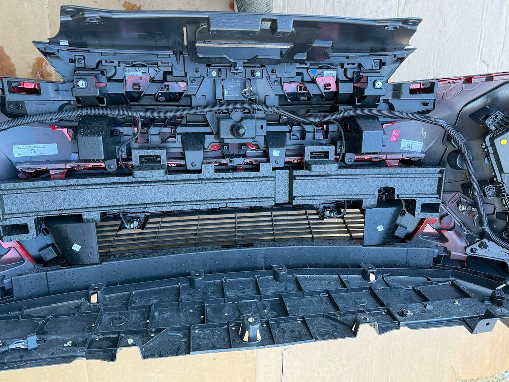 фото №10, Бампер перед передний kompletny 6xpdc renault scenic v e-tech 2024 lift