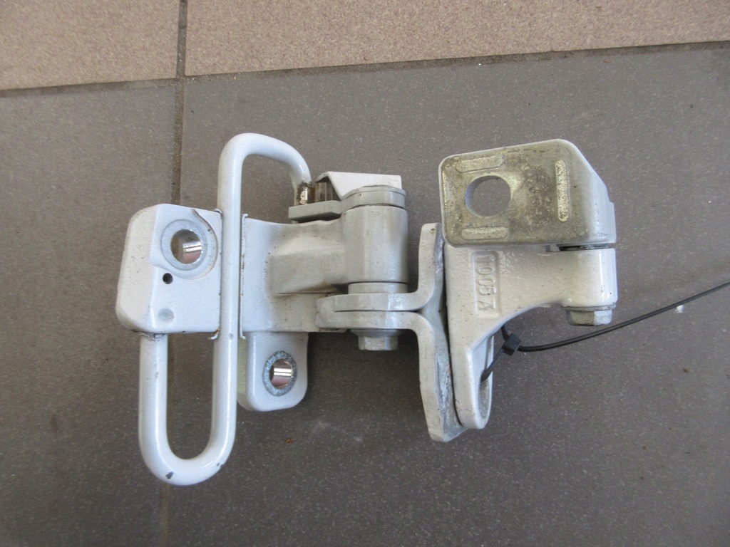 фото №1, Петля петли дверь правый перед peugeot rcz kwed