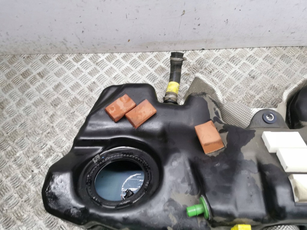 Бак топлива land rover range rover velar m8a29k007da с Разборки