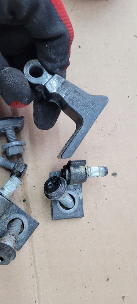 фото №7, A6 c7 4g s6 петля петли дверь левая левый задняя задние lz7s