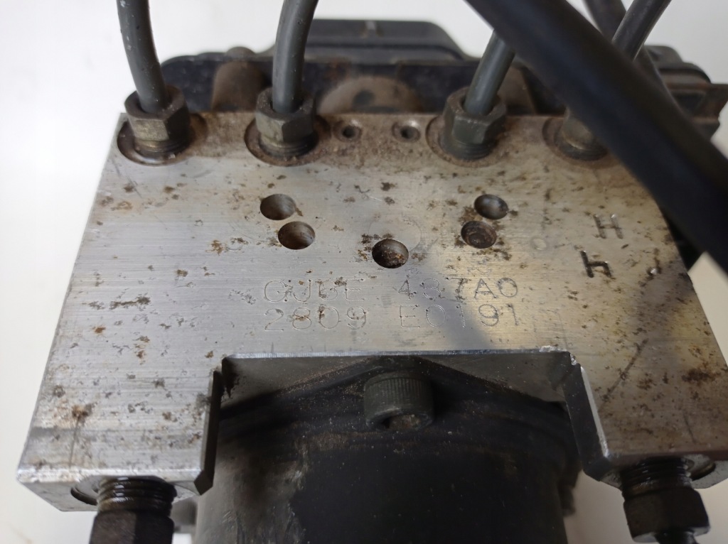 фото №3, Насос abs mazda 6 ascecu562wd