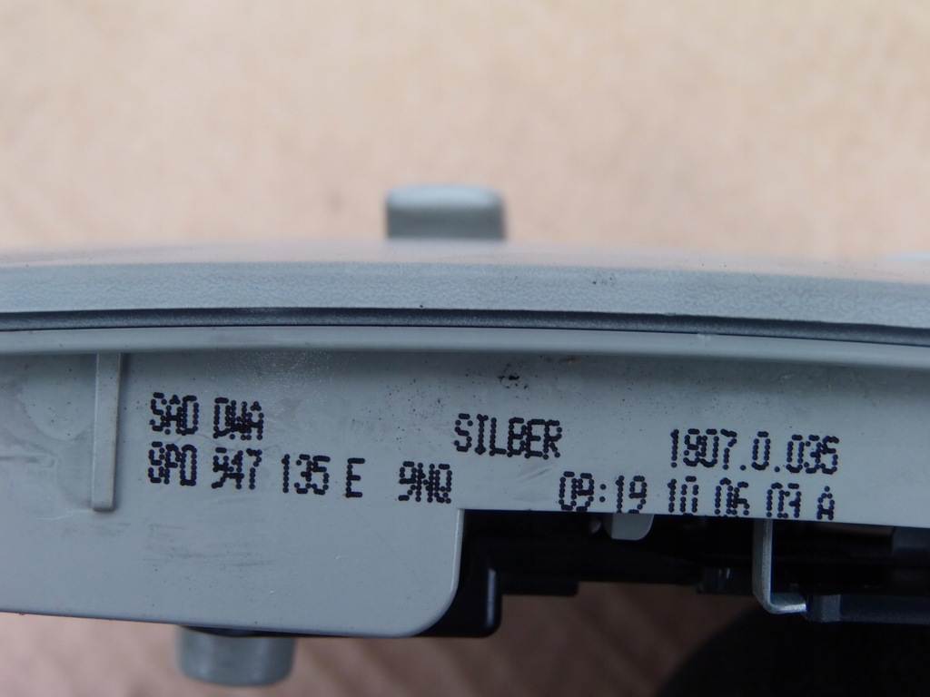 фото №6, Лампа потолочный кнопка люк audi a3 8p 2.0 tdi 3 дверь