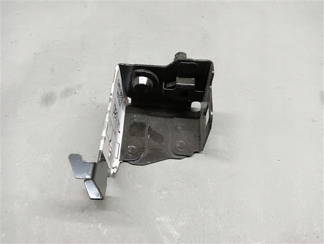 фото №1, Kk renault megane iv 16- кронштейн крила правий