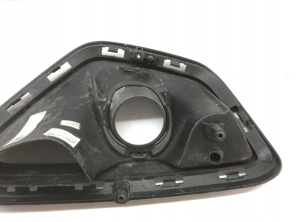 фото №9, Решётка решётка радиатора бампера правый перед 86526-h8410 kia stonic 19r