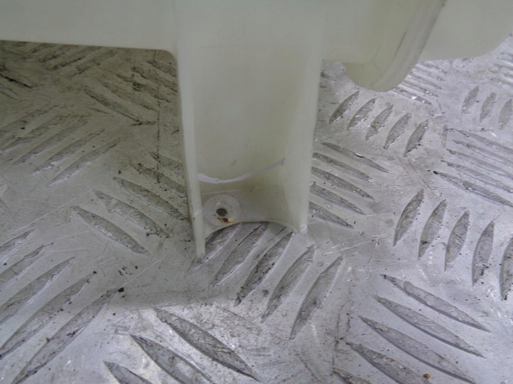 фото №8, Бачок жидкость помпа омывателя kia ceed 1 i 2006- 98610-1h101