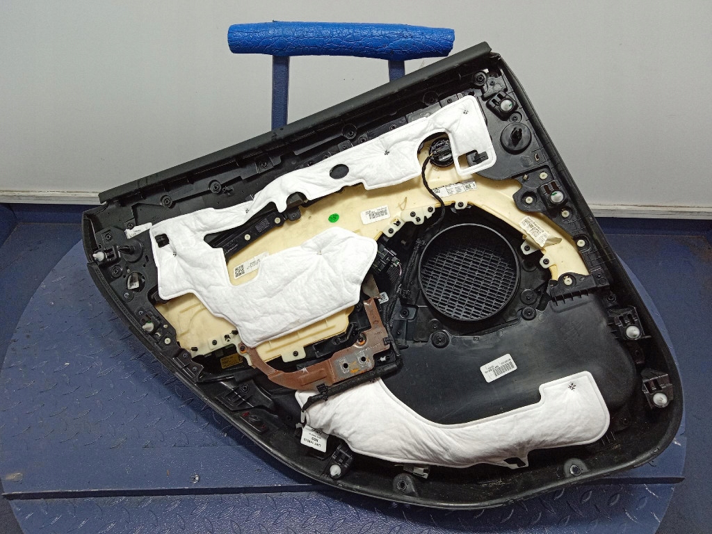 фото №7, Ford mustang mach-e обшивка оббивка двері правий задня