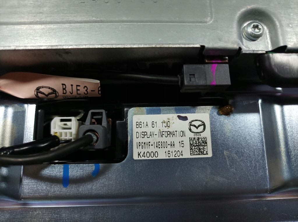 Mazda 3 iii bm рестайлінг  дисплей радіо навігації b61a611j0 Недорого