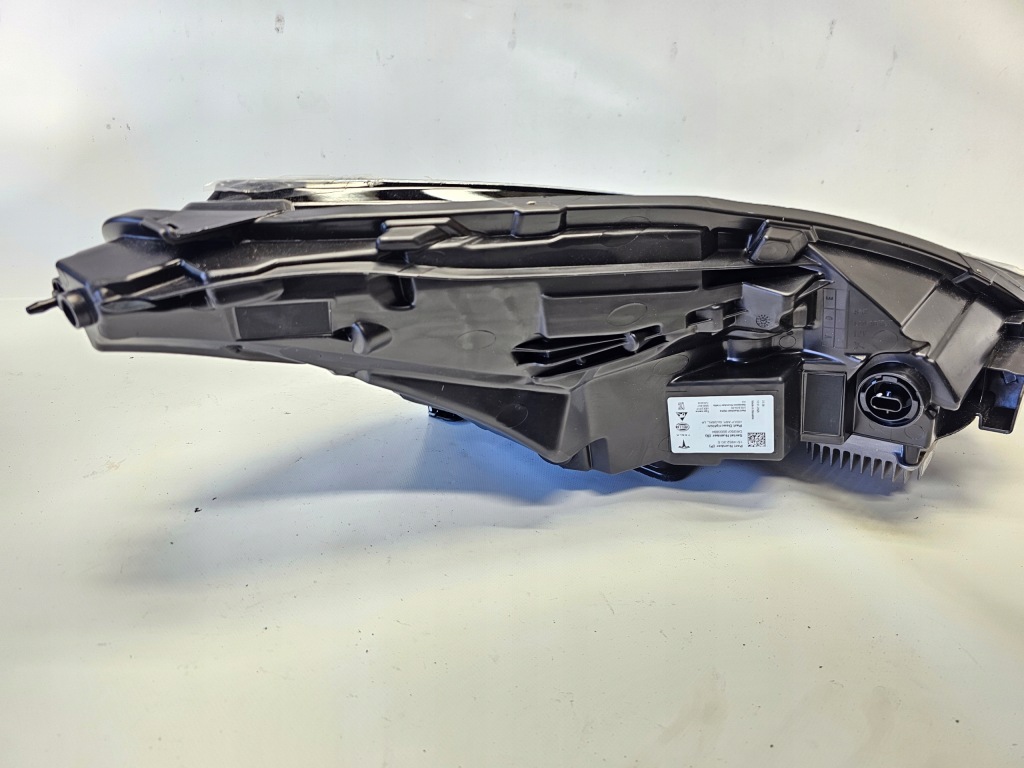 Фара full led tesla model 3 рестайлінг  / model y 2023- лівий перед європа  ліва Ціна