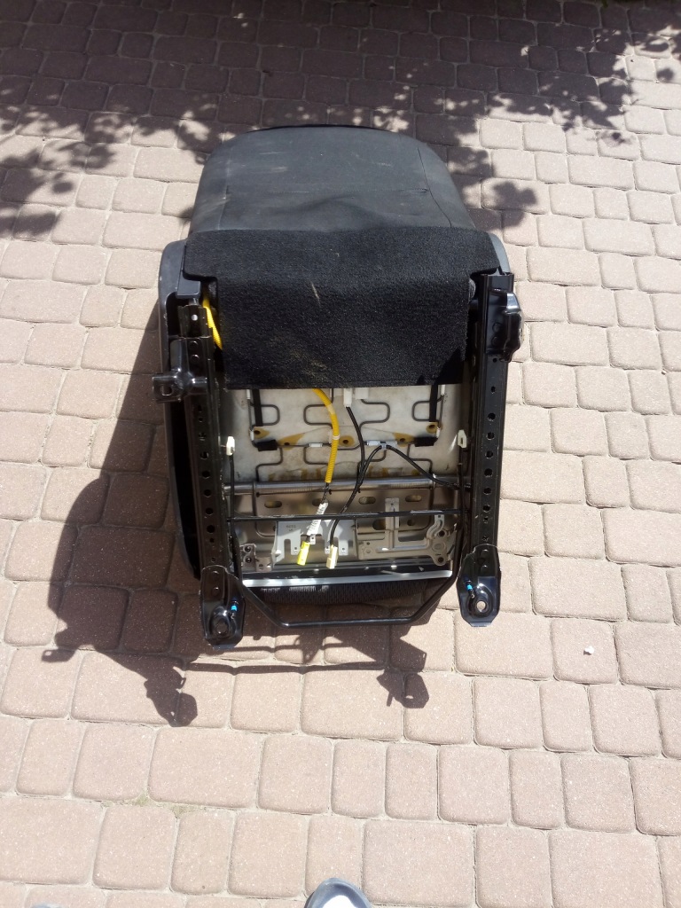 Toyota avensis t27 09- сиденье левый версия angielska Недорого