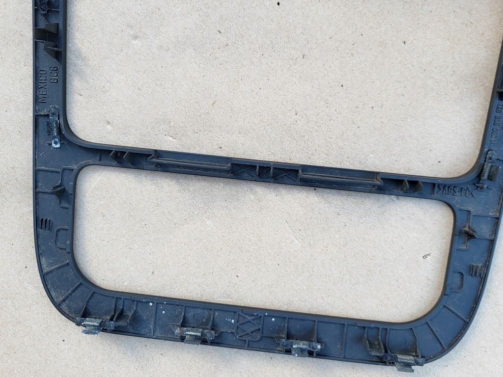 фото №6, Защита рамка радио накладка dekor защита vw golf v jetta iii 1k оригинальный номер eu