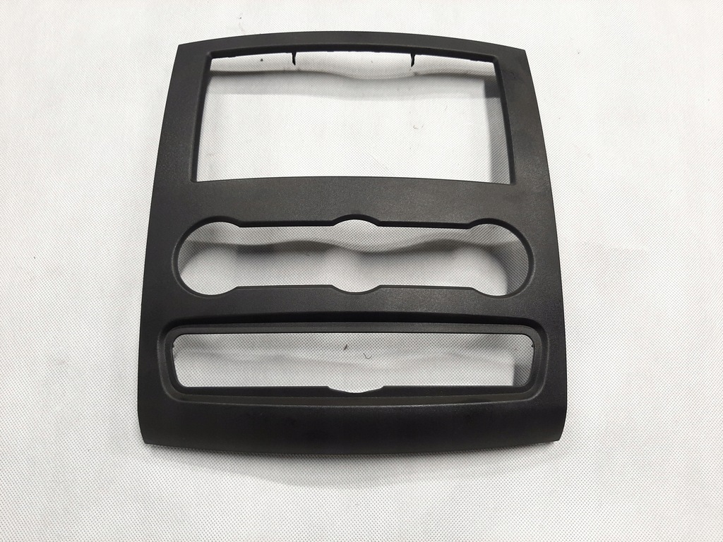 фото №1, Mercedes sprinter 906 crafter 2e молдинг рамка dekor a9066800017