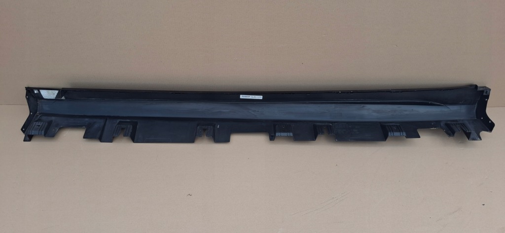 Купити Mercedes gle w167 amg молдинг накладка поріг права поріг a1676982301