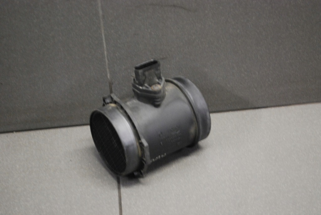 фото №1, Расходомер bmw e65 4.4 n63b44a 7501554