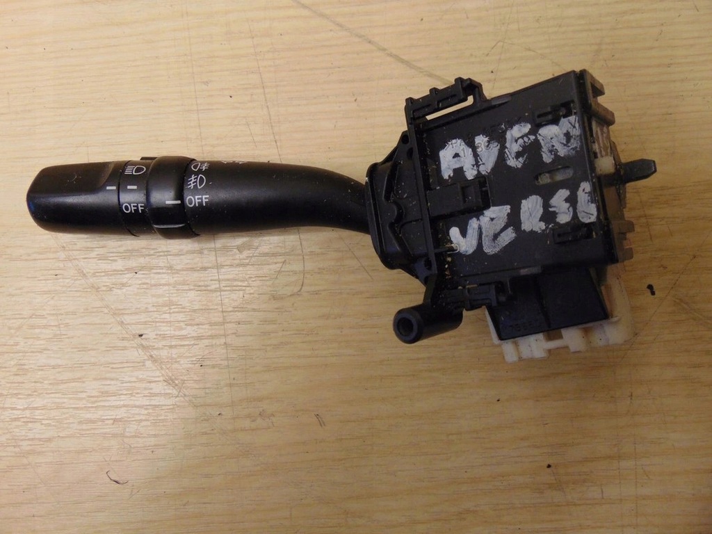 фото №1, Перемикач світла повороту toyota avensis verso