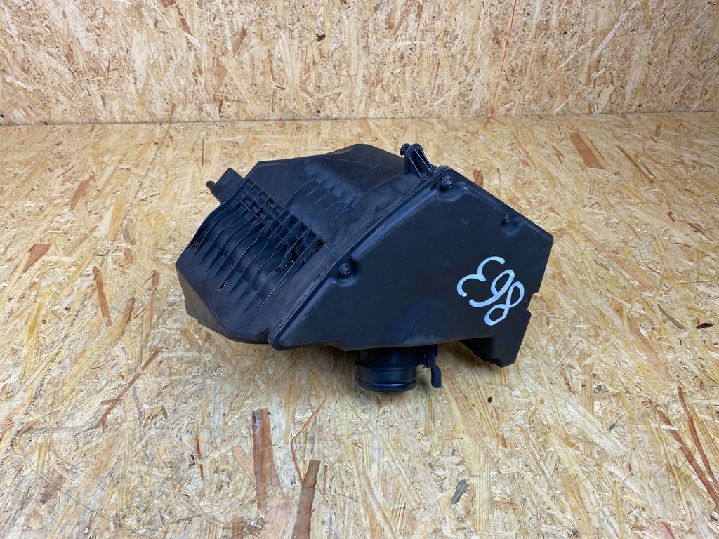 фото №9, Корпус фільтра повітря audi a4 b9 a5 8w 2.0 tdi 8w0133835q 2015-