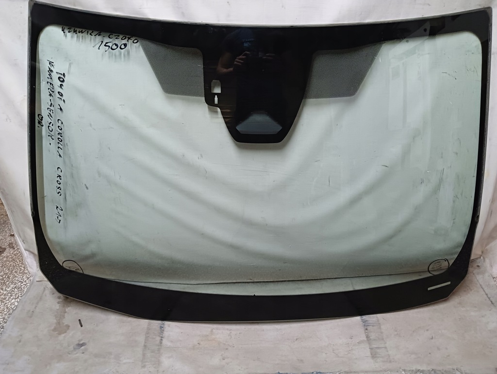 фото №1, Стекло передняя toyota corolla cross 2021- камера датчик оригинал