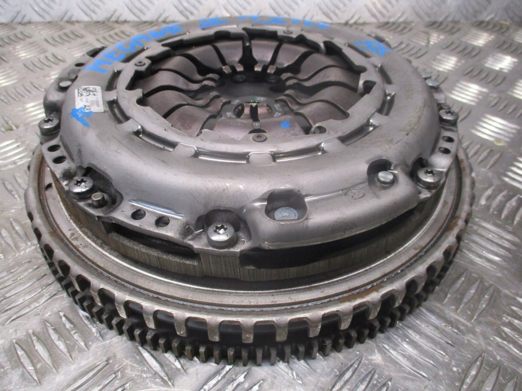 фото №1, Сцепление renault megane iv 1,2tce 302053062r