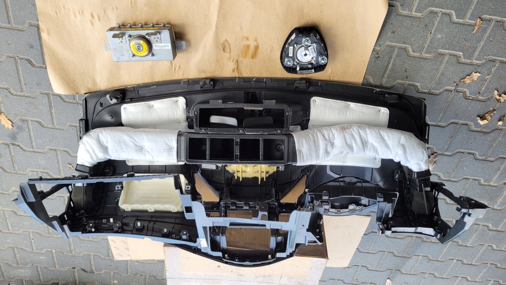 фото №12, Консоль приборная панель +2 x подушка+ 2x pas hyundai i40 europa оригинал демонтаж