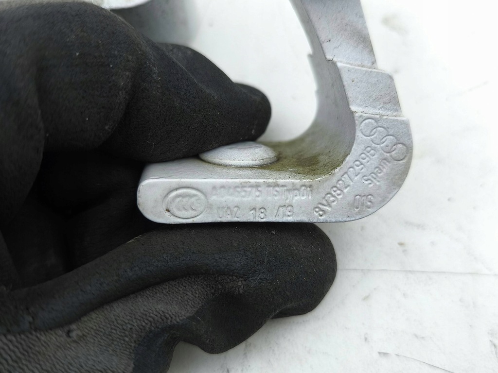 фото №8, Audi q3 f3 2019 петли крышки багажника 8v38272998