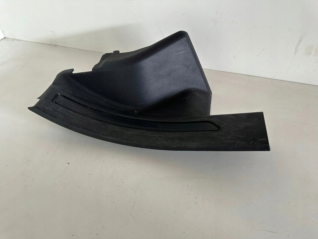 фото №7, Jaguar xe 2016 задняя сторона правая молдинг порог задняя