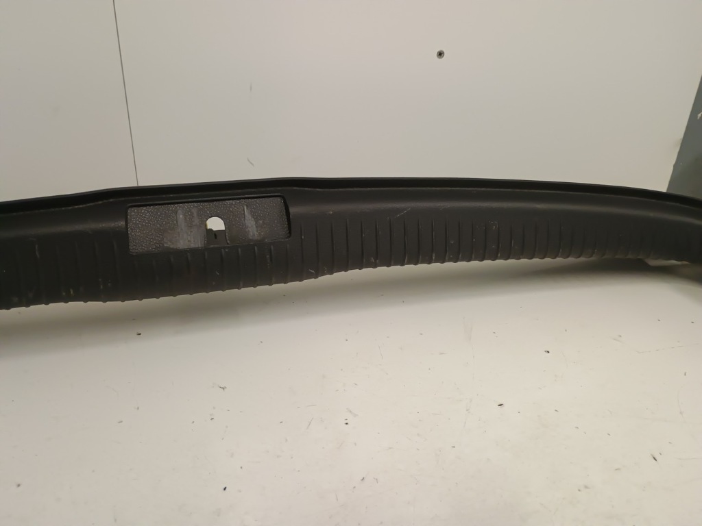 Захист  оббивка панелі  кришки задній задній hb 3d golf v gti 1k6863459 Київ