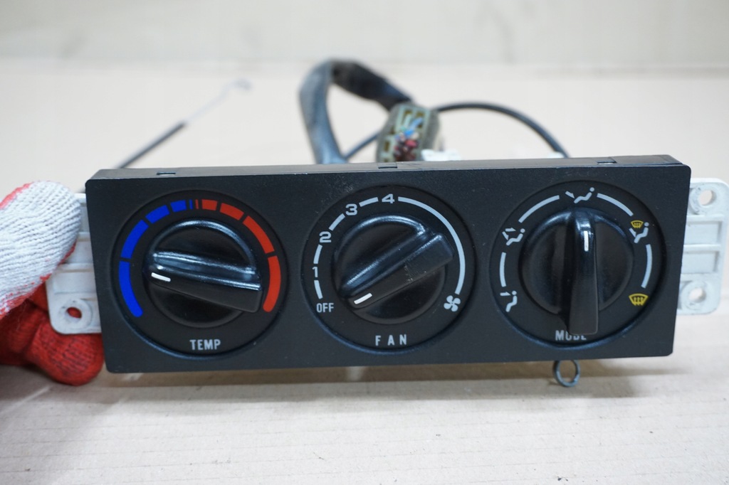 фото №1, Kia retona панель обдув 2,0 tdi eu