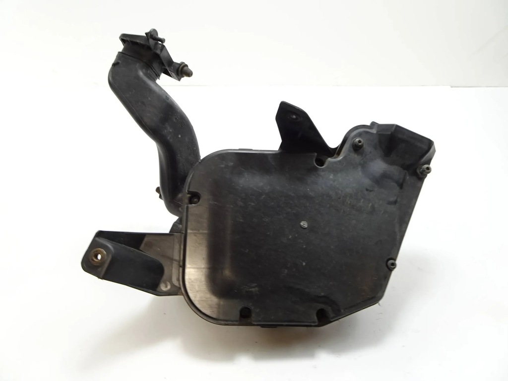 фото №10, Корпус фільтра повітря volvo c70 ii v50 s40 c30 2.4 d5