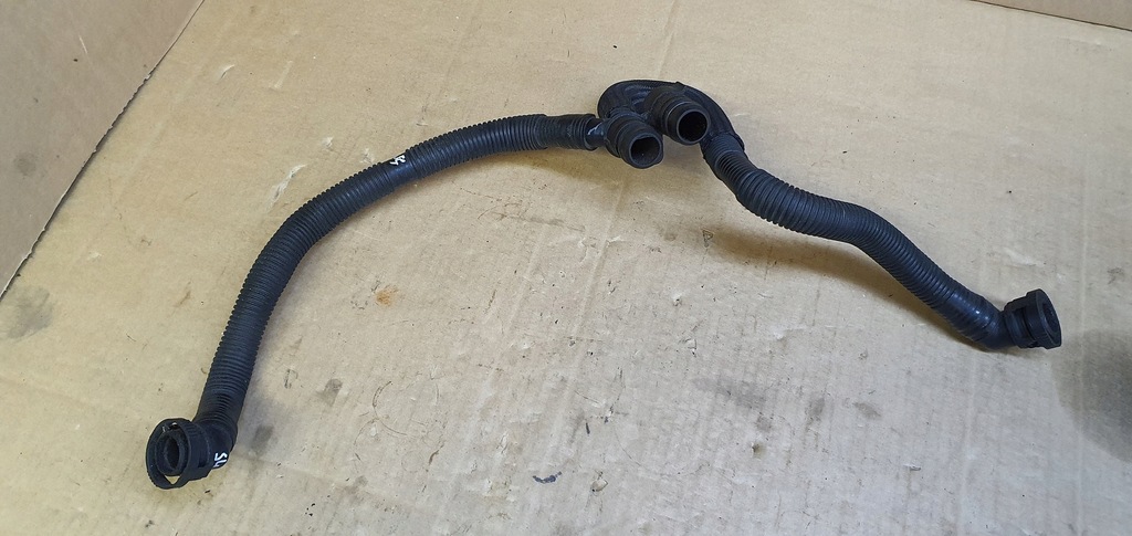 фото №3, Audi s4 a4 b8 3.0 tfsi шланг труба трубка вентиляция картера