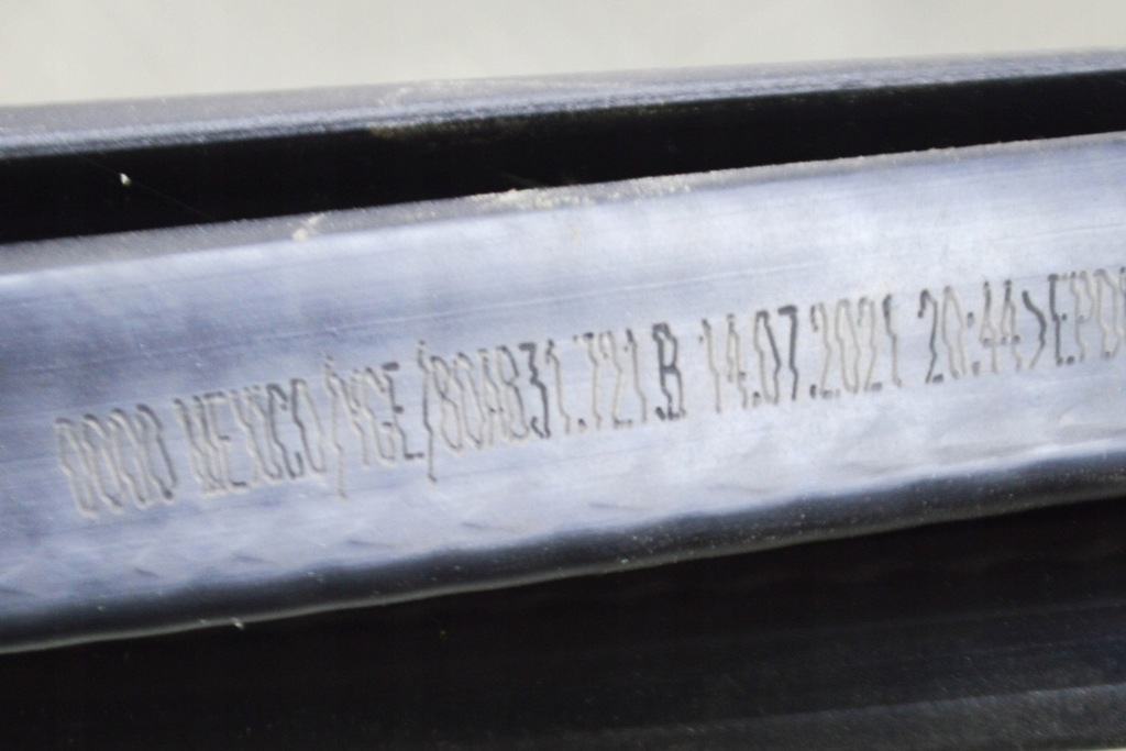 фото №6, Audi q5 fy 80a передня права прокладка двері гумовий 80a831721b 2.0 дизель