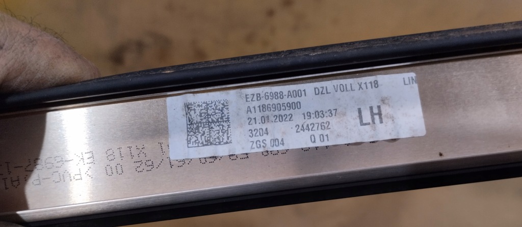 Молдинг кровельная левая mercedes cla w118 shooting brake универсал a1186905900 в Украине