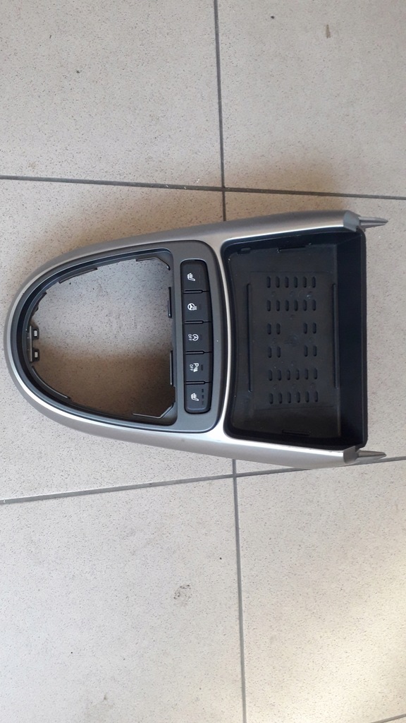 фото №8, Hyundai i10 iii 2020 n-line панель рамка выборщик туннель среднего