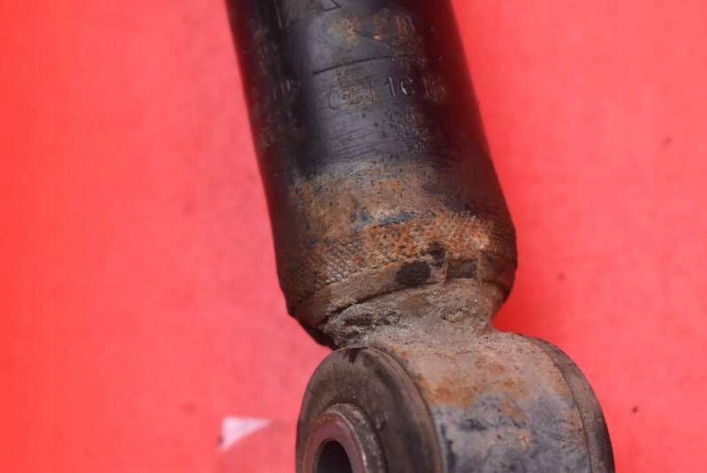 фото №8, Амортизатор правий задня 562103901r dacia logan 2 ii 1.2 16v 75 km sedan 13-16