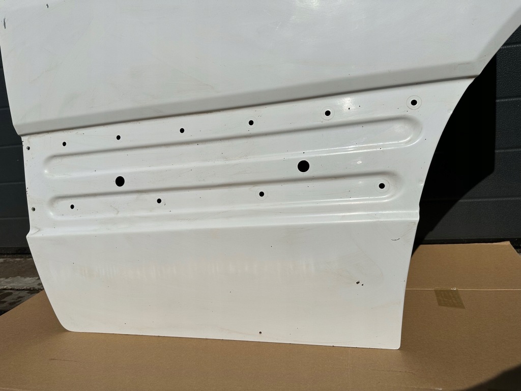 Двері праве передні mercedes sprinter 906, w906 Недорого