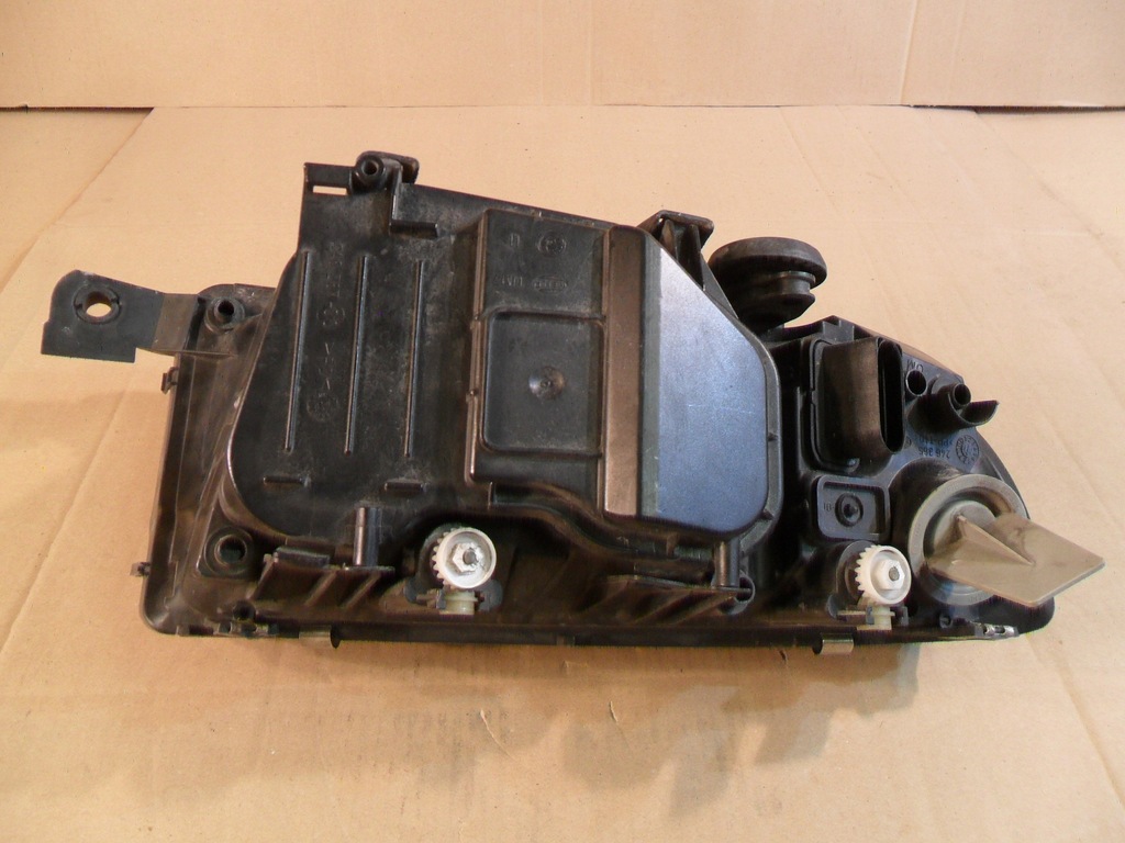 фото №12, Skoda fabia i лампа левая