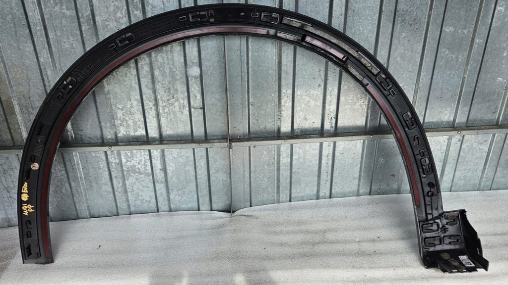 фото №6, Молдинг крыла правый перед audi e-tron 4ke853718/718a