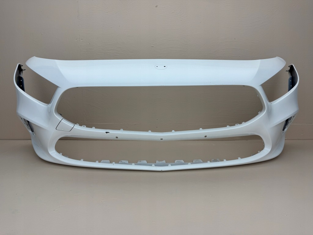 Купити Mercedes a-klasa w177 18r- бампер передні  передній a1778800000
