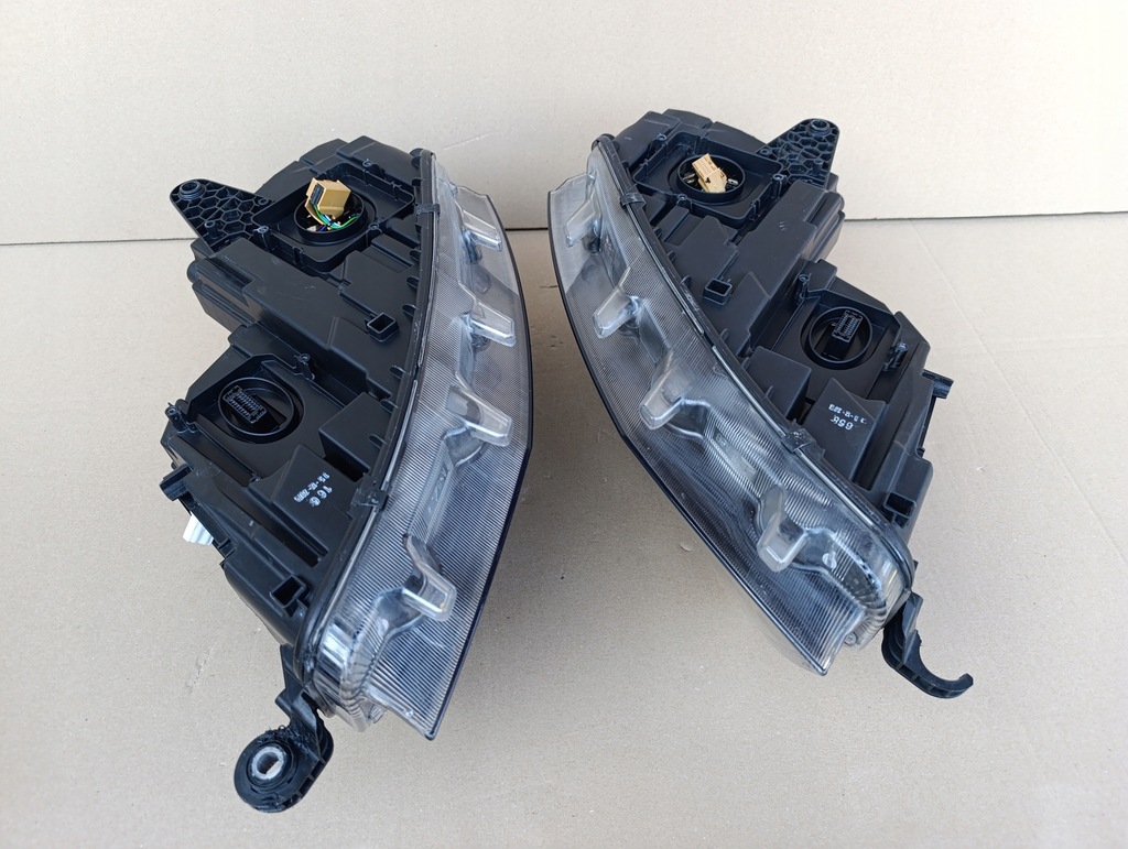 фото №11, Skoda octavia iii lift лампа ліва перед передня фара bi ксенон