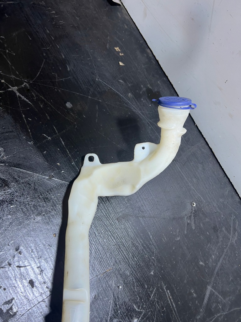 фото №8, Citroen c3 iii peugeot 208 ds3 помпа бачок омывателя