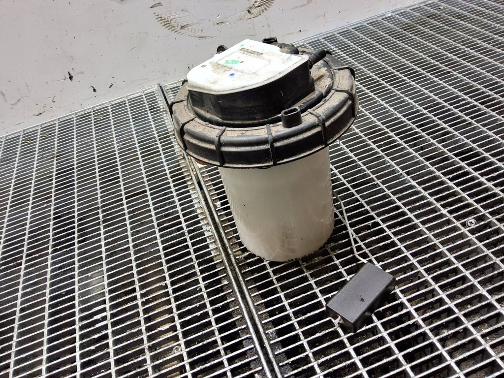 фото №1, Насос пального citroen c3 98135737800