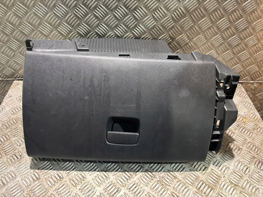 фото №1, Бардачок trafic vivaro iii 681084578r